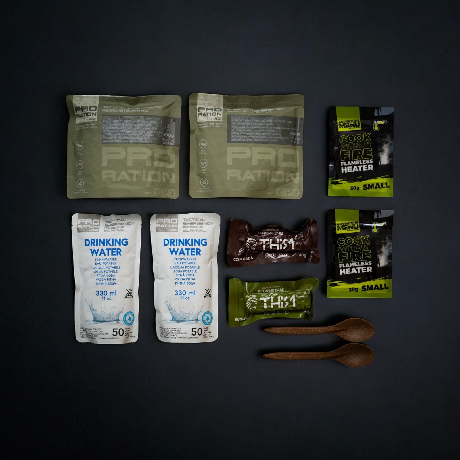 Kit I – Meniu Vânat & Porc, hrană de urgență, 2 mese + apă + încălzire fără flacără, 15 ani valabilitate